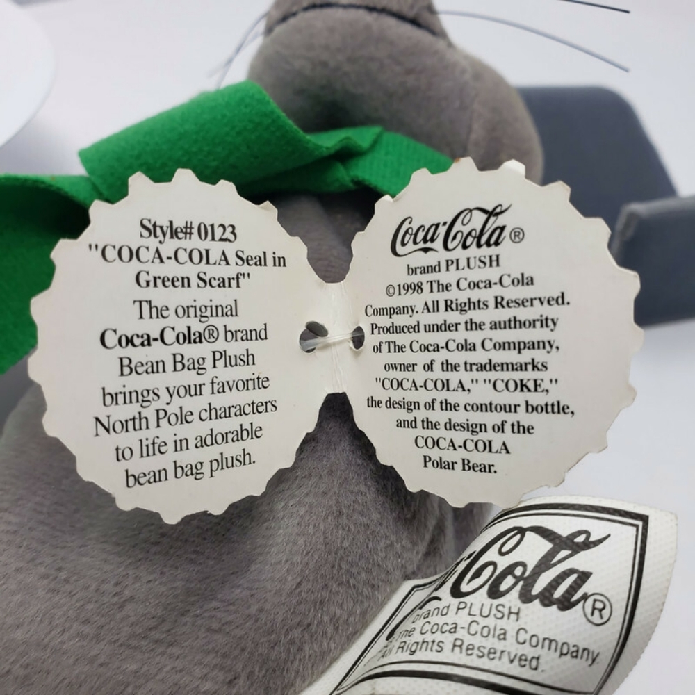 Vintage Collectable Coca-Cola Bean Bag Plush Seal in Green Scarf - Picture 4 of 6
